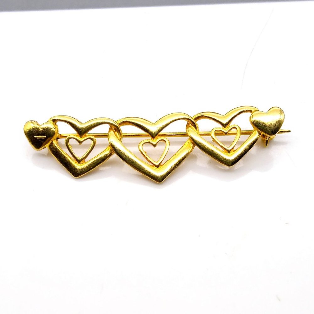 Linked Hearts Vintage Bar Brooch, Unique Lapel Pin in Gold Tone